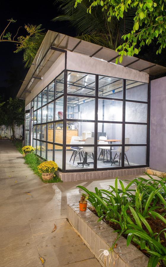 Emis Hotel Phu Quoc Exterior foto